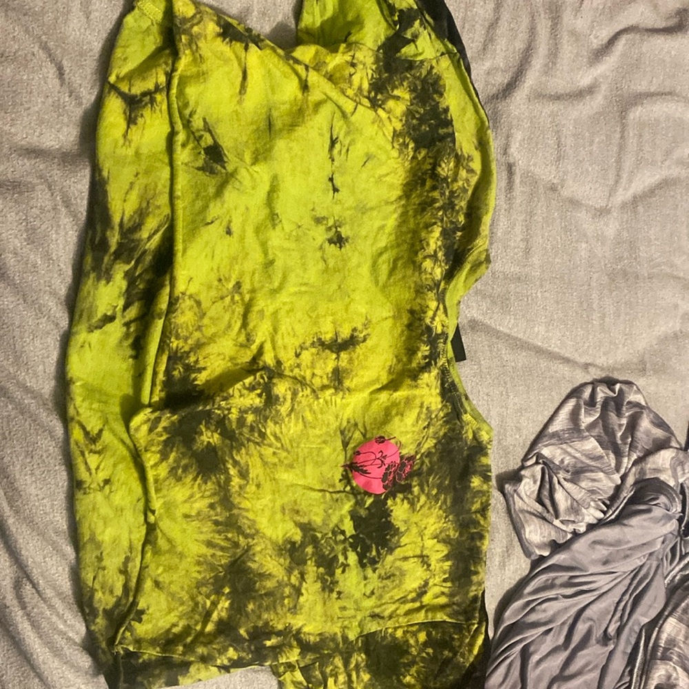 Green crop top